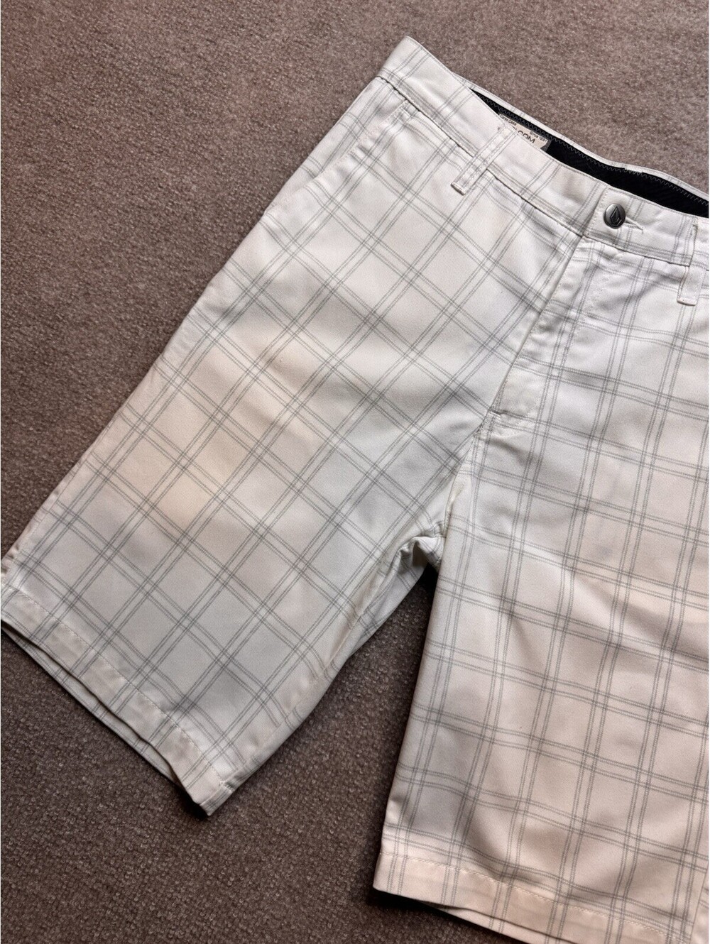 Volcom Shorts Mens W30 Wht/Gry Flat Front (967)
